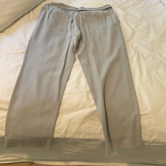 Light grey tie pants barely worn - Picture 3 of 3